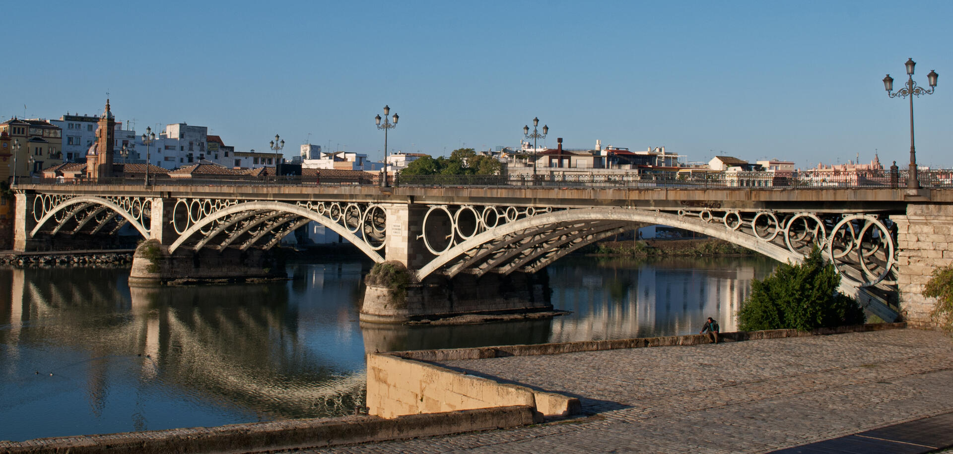 Puente de Isabel II (Puente de Triana) sobre el Guadalquivir