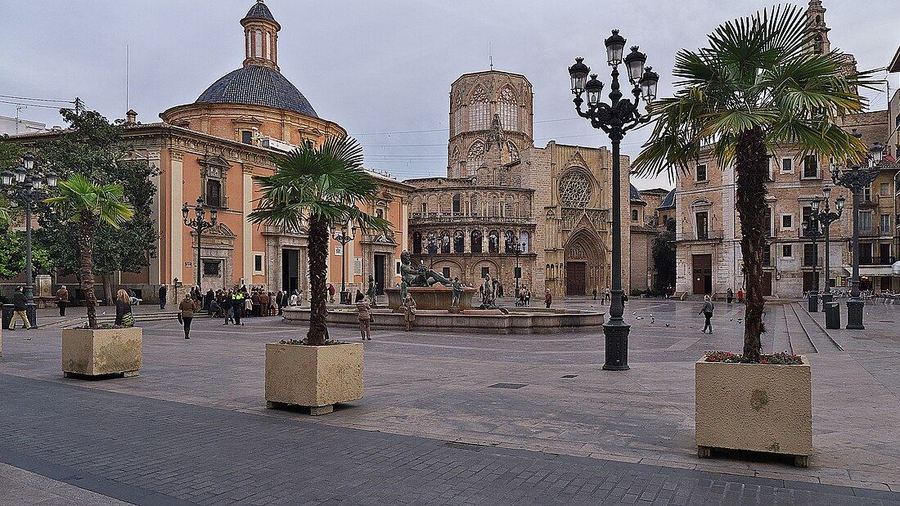 Plaza de la Virgen, Valencia